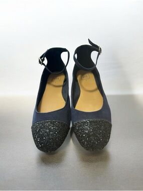 GAP Navy Ankle-Strap Flats with  Glitter Toe Size 9 EUC
